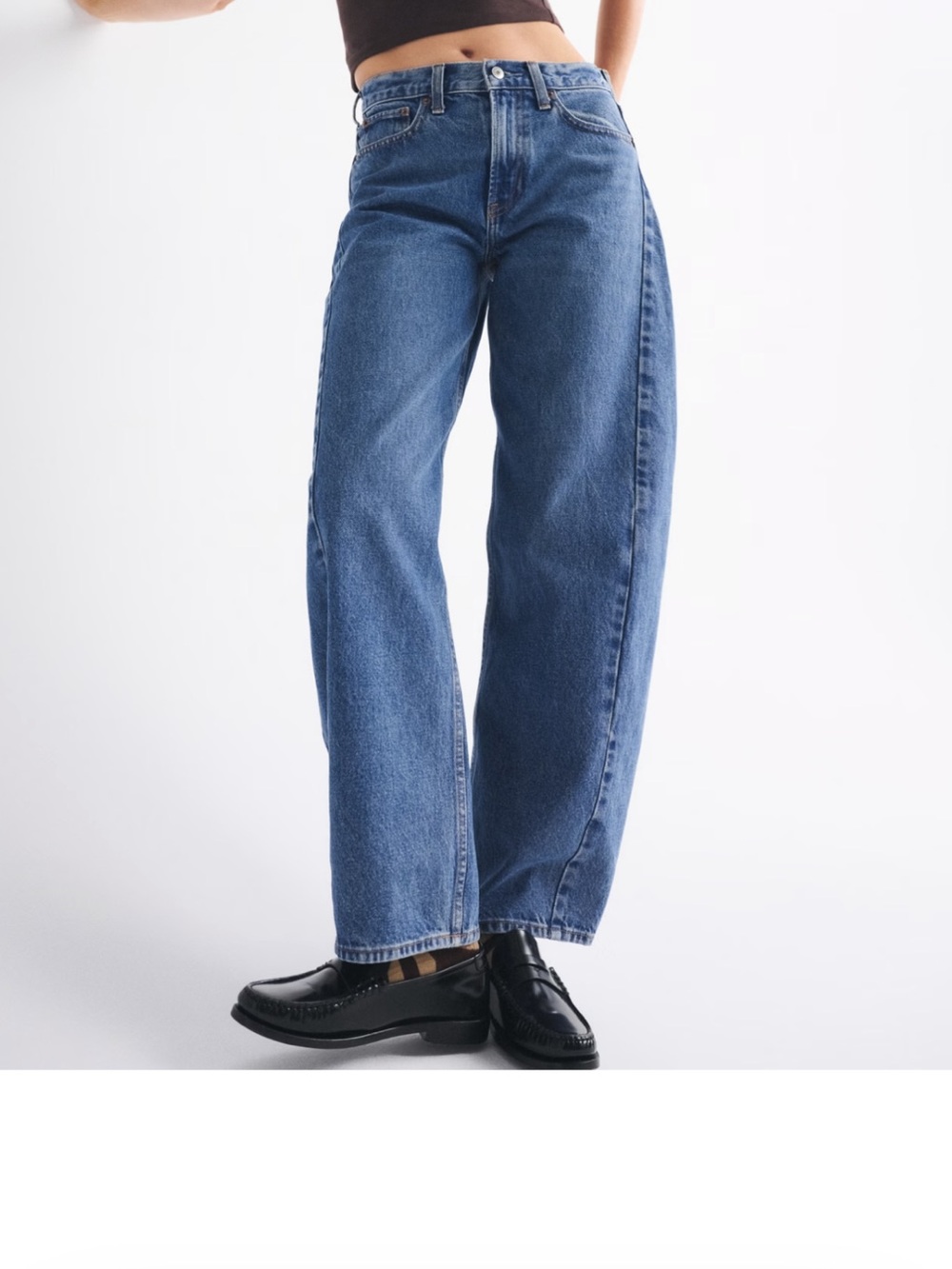 Abercrombie Mid Rise Barrel jeans - Picture 2 of 4